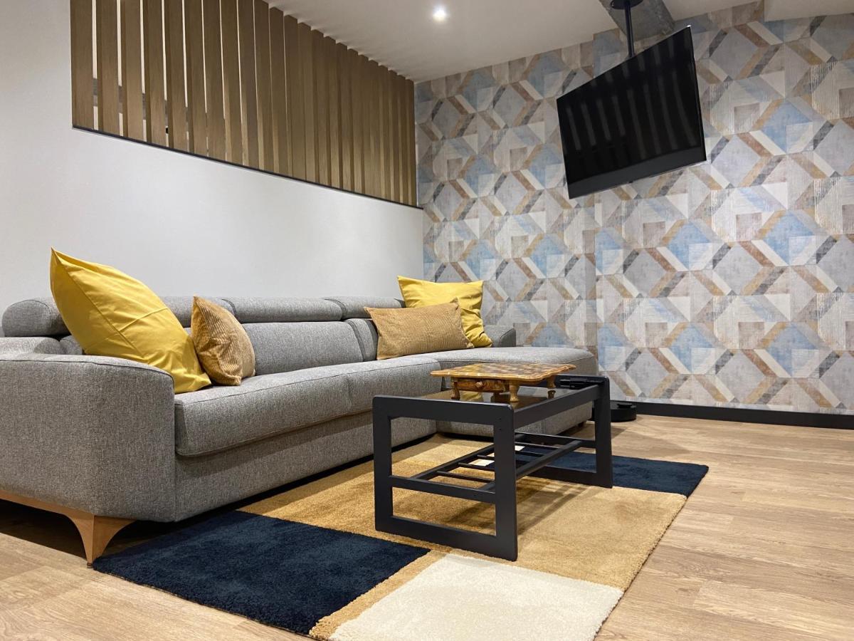 Siente Muralla Apartment